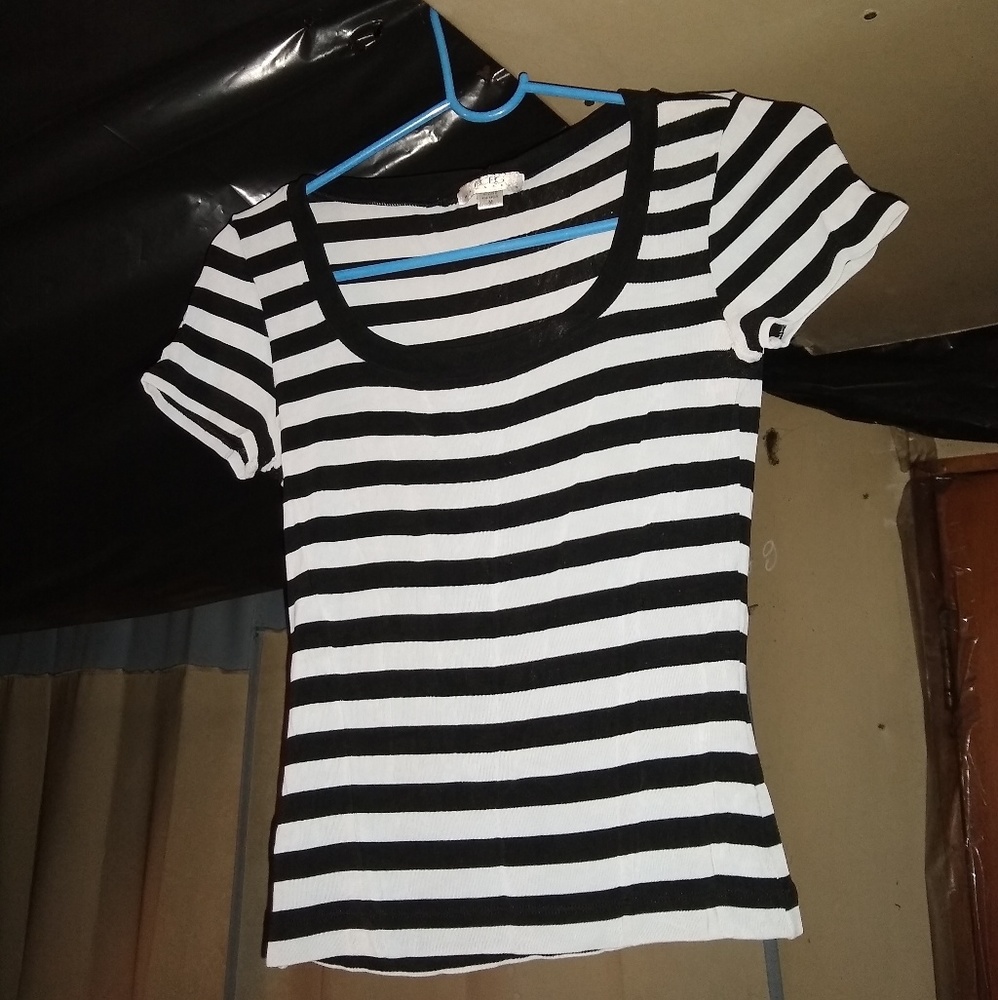 BCBG Crop Top Woman Size M.